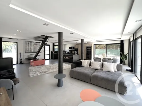 Maison 4 pièces 145 m²