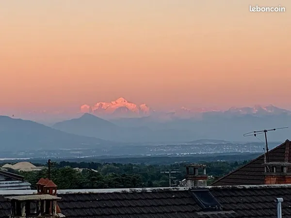 Location meublée 3 chambres Gex centre ville vue Mont Blanc