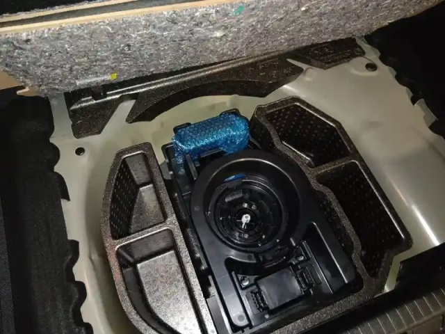 Peugeot 208 puretech 100 s&amp;s bvm6 — photo 18