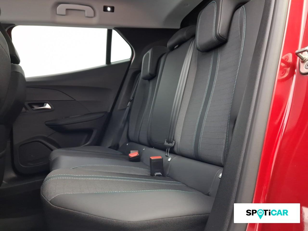 Peugeot 2008 1.2 puretech 100ch s&s allure pack — photo 10