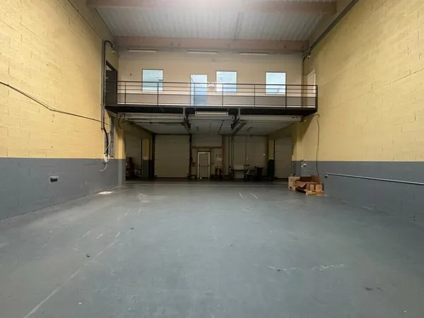 Local d’activité et entrepôt Vente La Ville-aux-Dames 206m² 247200€