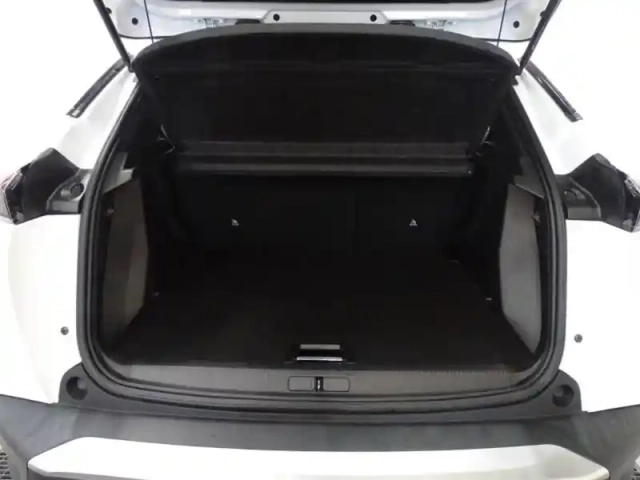 Peugeot 2008 1.2 puretech 100ch s&amp;s active pack — photo 7