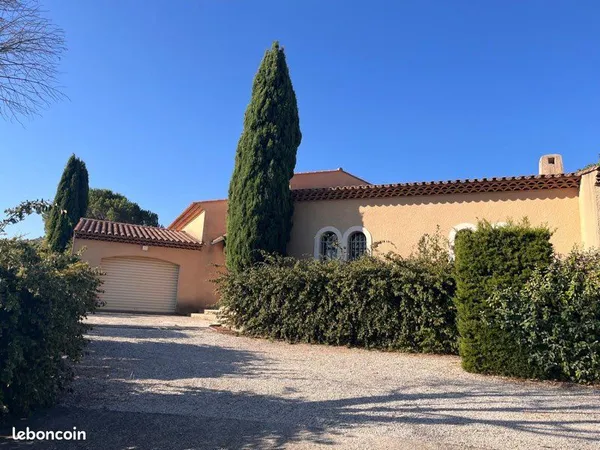 Maison provençale de plain-pied de 166m2