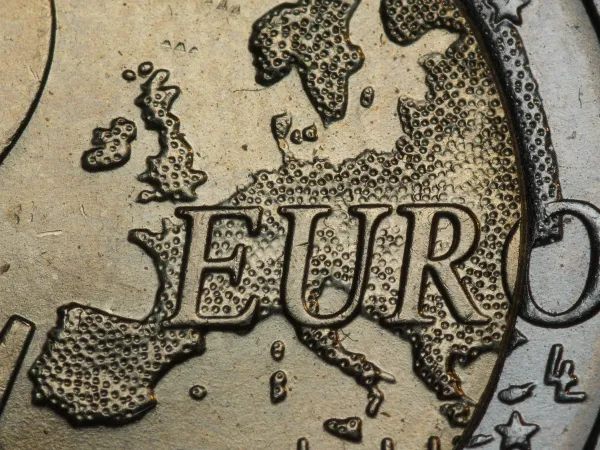BCE : taux inchangés le 29 octobre (dépôt 2,50 %), Christine Lagarde annonce son départ pour le 7 février 2027 — ce que la pause change pour un emprunteur avant la réunion de décembre