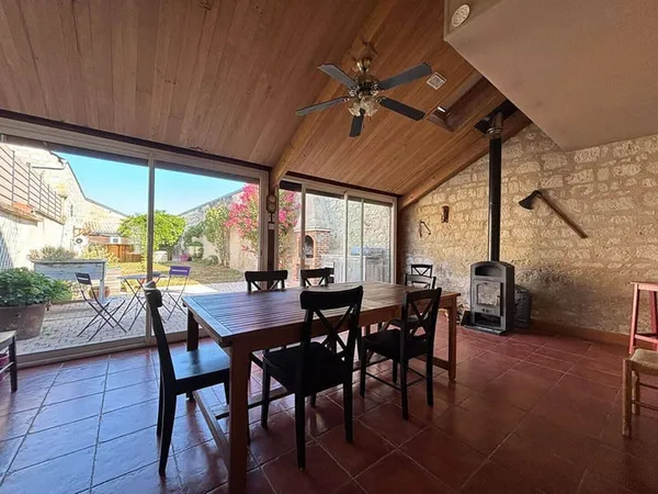 Maison 9 pièces 228 m²