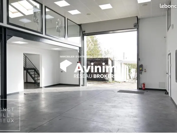 Local 220 m² Pierrefitte-sur-Seine