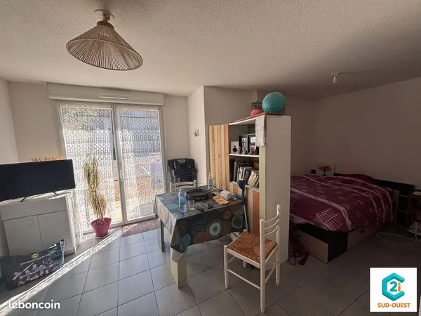 Studio 1 pièce 29 m²