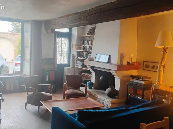 Magny-les-Hameaux - Appartement de 92,45 m² dans une ancienne auberge du XVIIe [Travaux à prévoir]