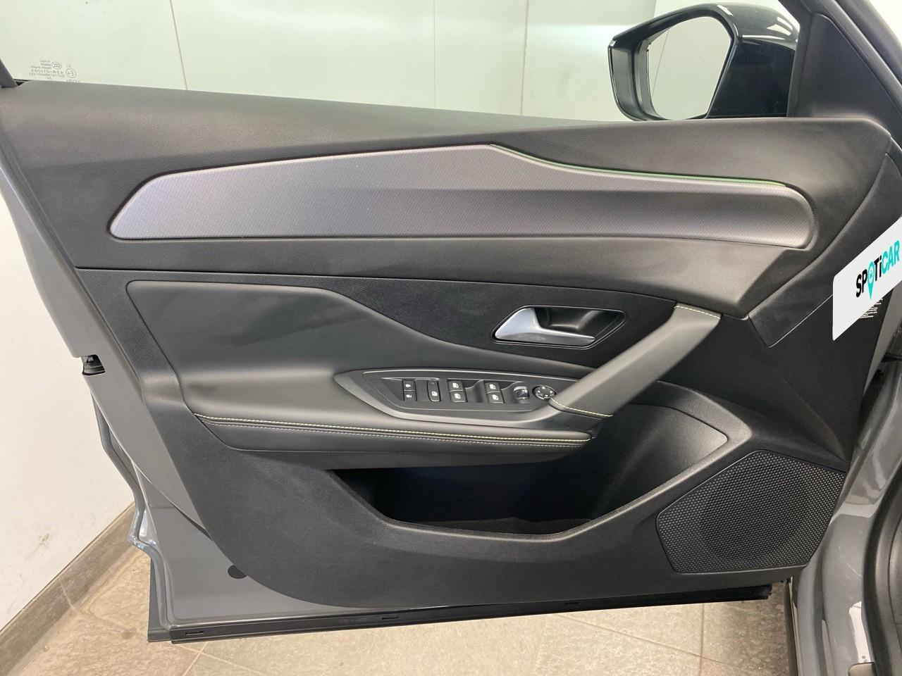 Peugeot 408 hybrid 136 e-dcs6 gt — photo 19
