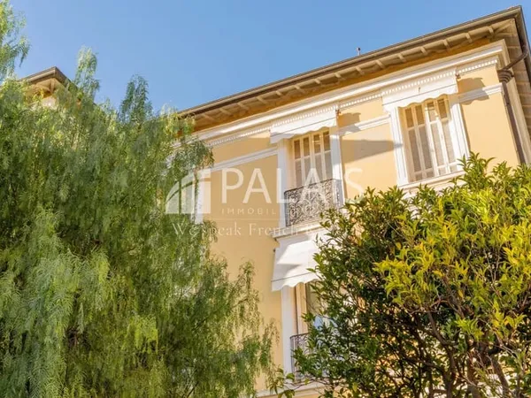 3 Pièces de Caractère avec Balcon et Vue Mer Aperçue