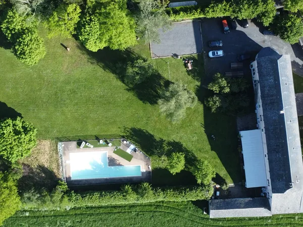 Propriété de loisirs Villefranche De Panat 30 pièce(s) 1059 m2