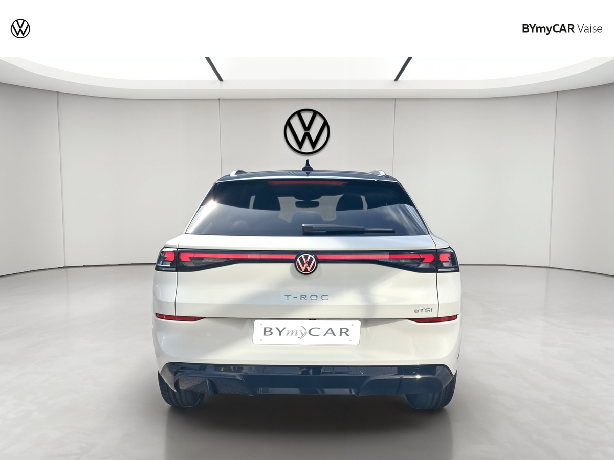 Volkswagen T-Roc 1.5 eTSI EVO2 Hybrid 150 ch DSG7 — photo 4