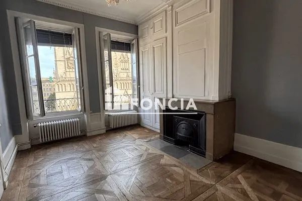 Appartement 6 pièces 118 m²