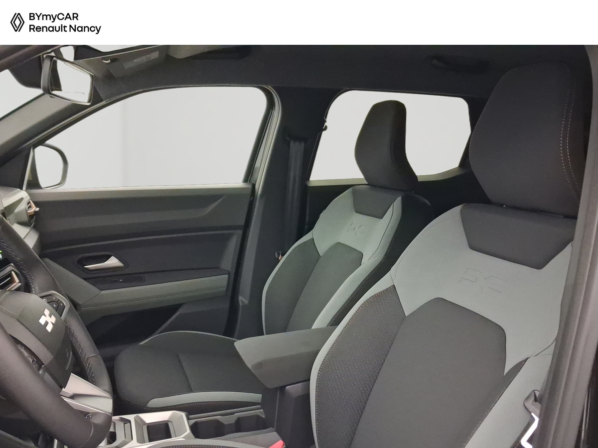 Dacia Duster Hybrid 155 — photo 11