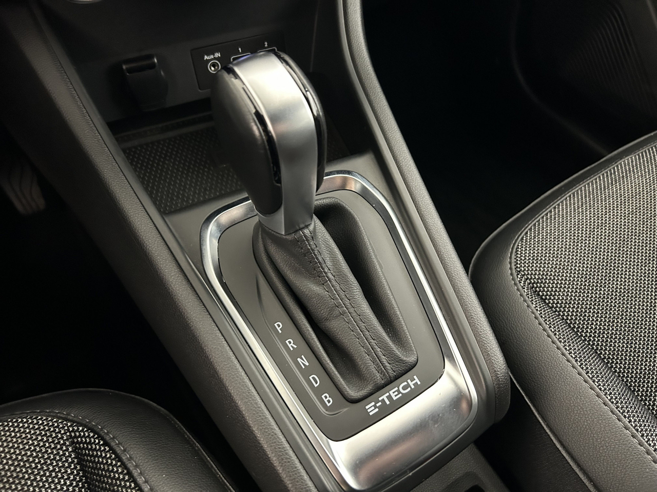 Renault Captur — photo 21