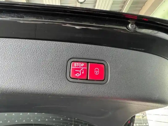 Mercedes Glc 300 e  hybrid eq 4matic am — photo 31