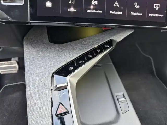 Peugeot 3008 hybrid 136 e-dcs6 gt — photo 25