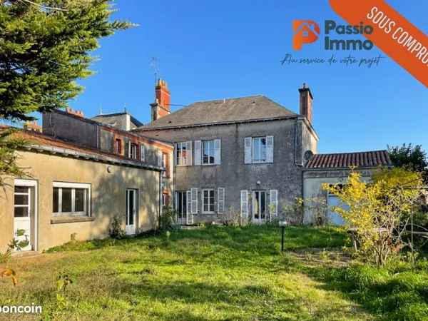 Maison 8 pièces 239 m²