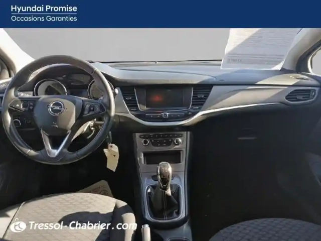 Opel Astra 1.2 turbo 130 ch bvm6 elegance business — photo 10