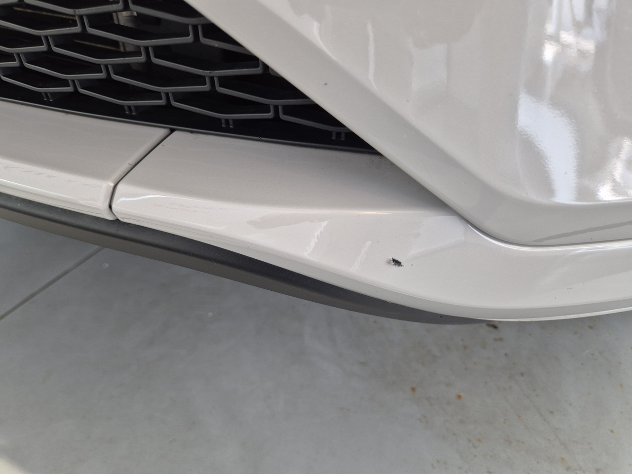 Jaguar E-Pace P300e ch PHEV AWD BVA — photo 21