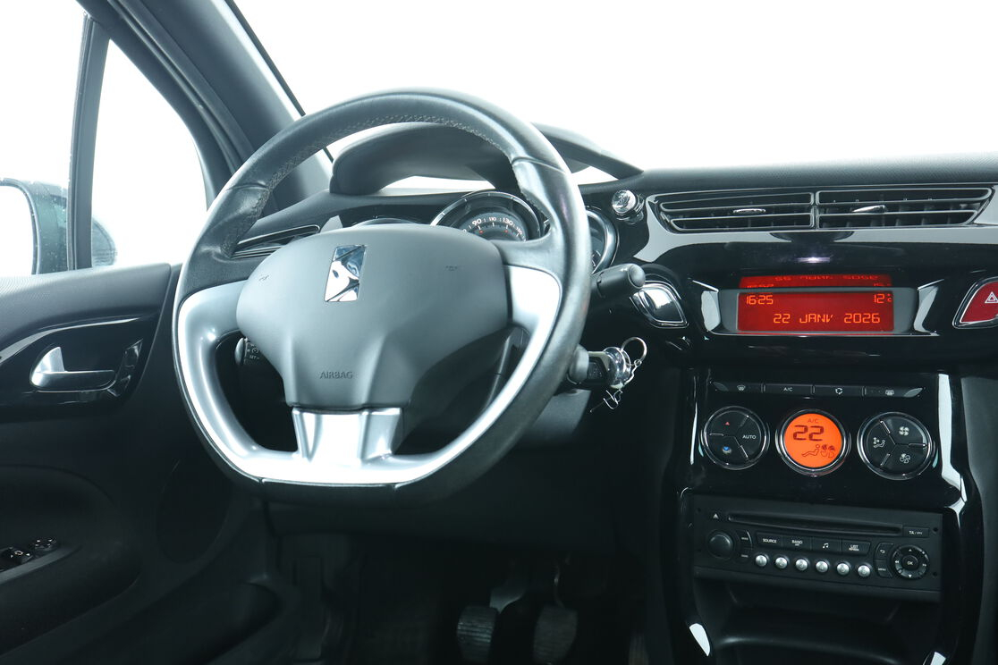 Citroen DS3 Cabrio 1.6 VTi Be Chic — photo 12