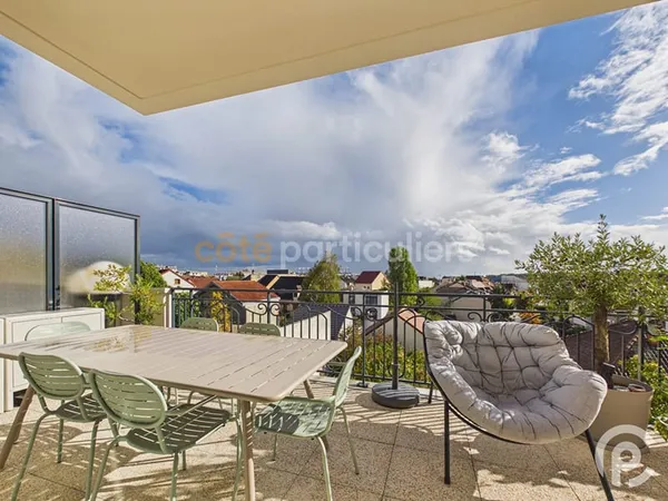 Au pied du T6, T2 avec terrasse 30 m² sans vis à vis