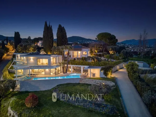 Villa 7 pièces 300 m²