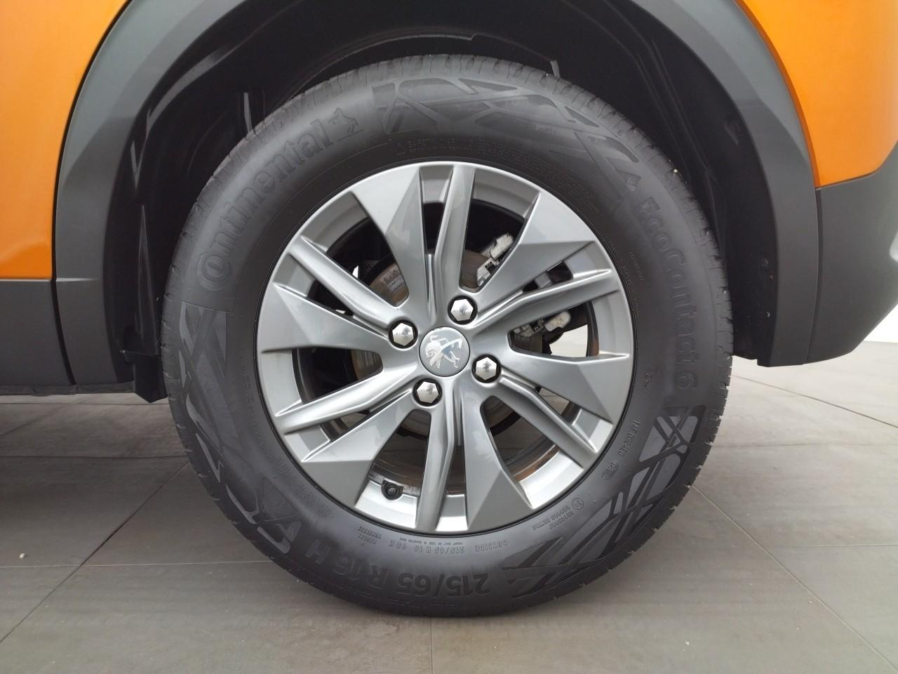 Peugeot 2008 puretech 130 s&s eat8 style — photo 16
