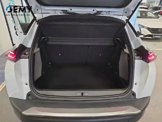 Peugeot 2008 hybrid 145 e-dcs6 — photo 6