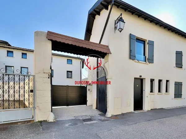 Appartement T3 duplex esprit maison de ville 68 m²