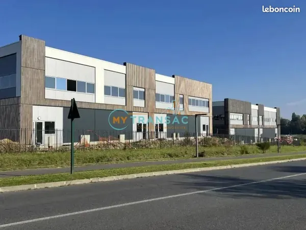 Local industriel 405 m²