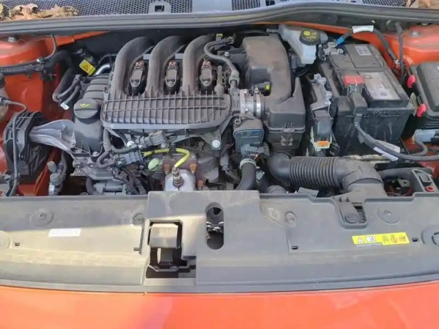 Opel Corsa 1.2 75 ch bvm5 edition — photo 7