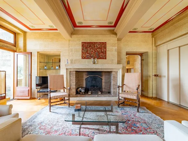Maison de luxe 8 pièces 215 m²