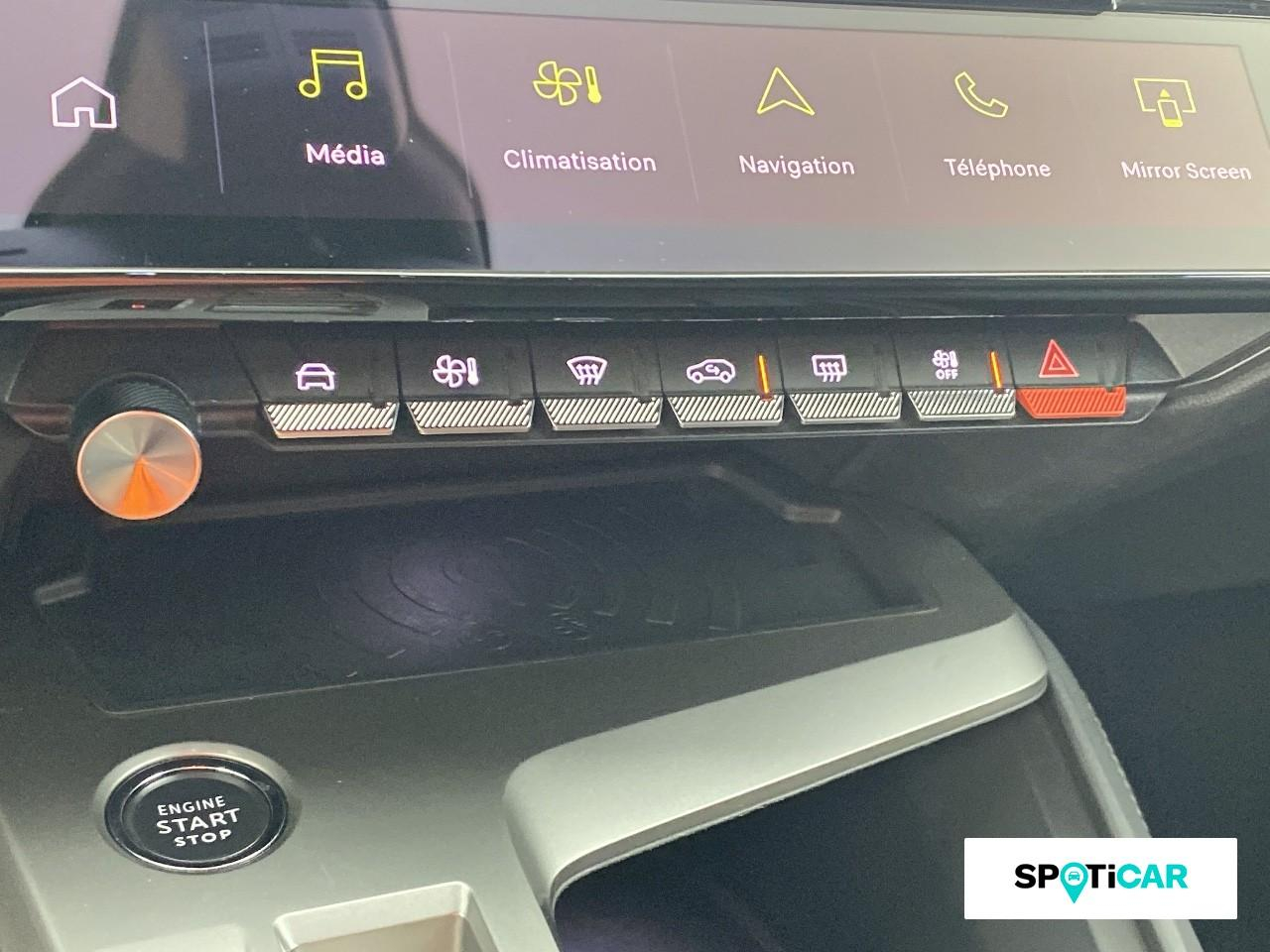 Peugeot 308 phev 180ch allure pack e-eat8 — photo 15