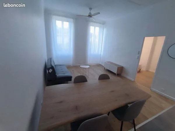 T2 meublé 44m2-Cinq avenues