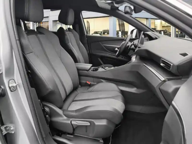 Peugeot 5008 puretech 130ch s&amp;s eat8 allure pack — photo 9