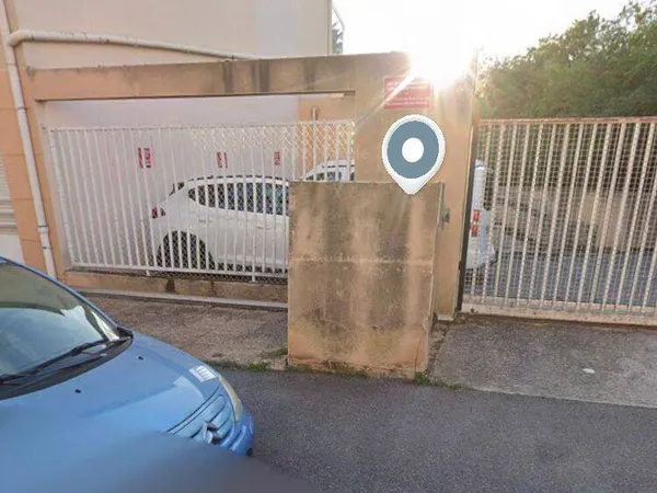 Parking 13 m²