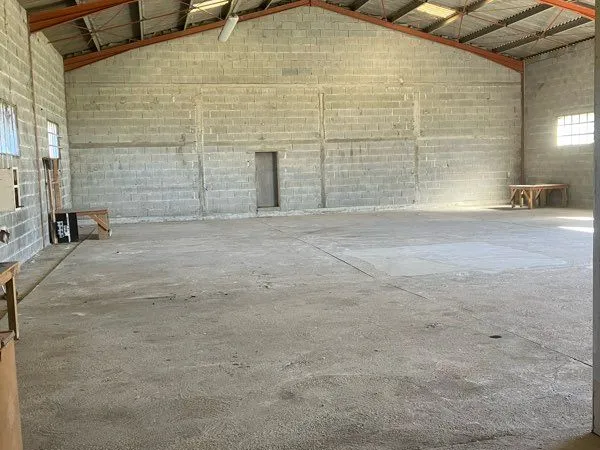 Entrepôt 400m2
