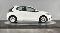 Toyota Yaris 116h Dynamic 5p MY22 — photo 4