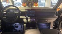 Land-Rover Defender 110 2.0 P300e PHEV Black Edition — photo 11