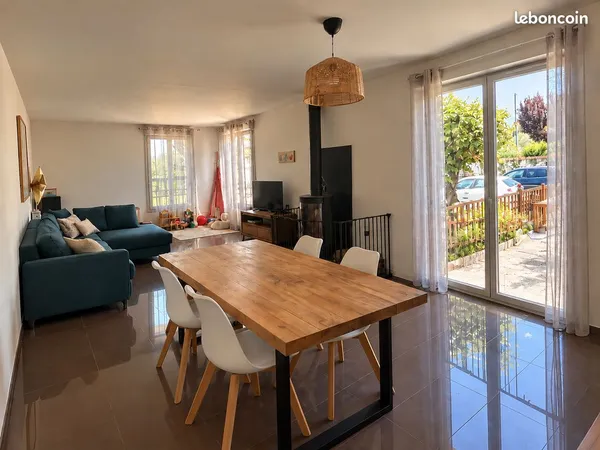 Maison 130 m² - 3 chambres + dépendance - RER A à 13 min à pied