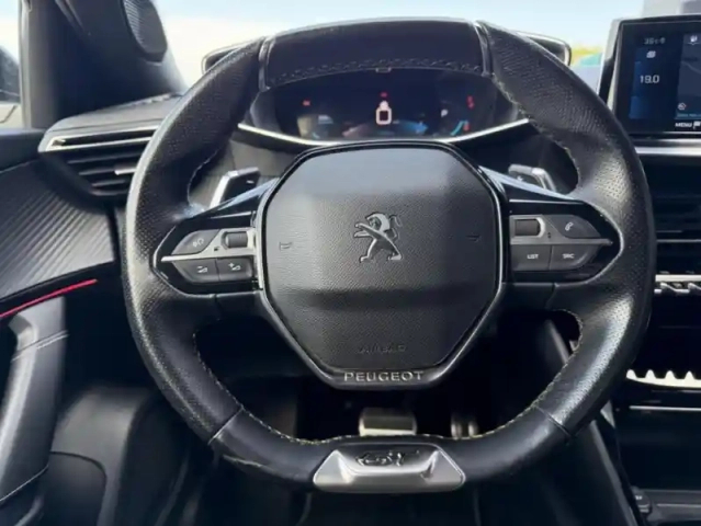 Peugeot 2008 ii 1.2 pt 155 s&amp;s eat8 gt — photo 7