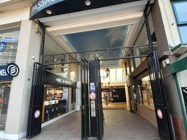 Local 68 m² Le Mans