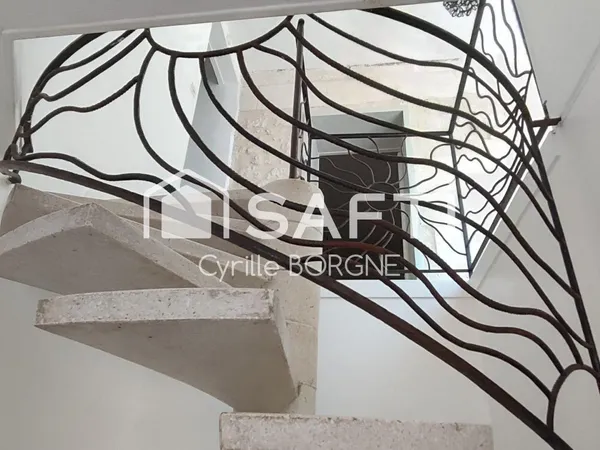 Maison avec locl commercial ou vaste projet familial !