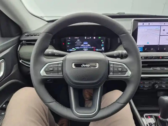 Jeep Compass 1.3 phev t4 240 ch 4xe eawd — photo 83