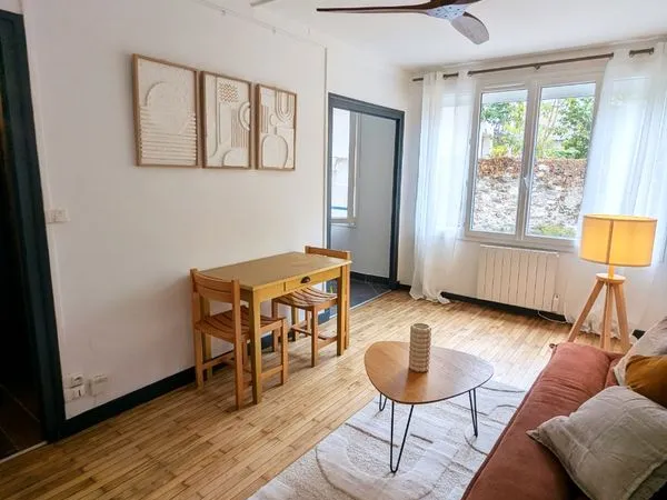 Appartement T2 rénové, proche St Mihel