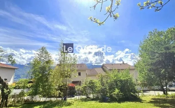 Biviers - Route de Meylan - Terrain à bâtir 500 m² - En