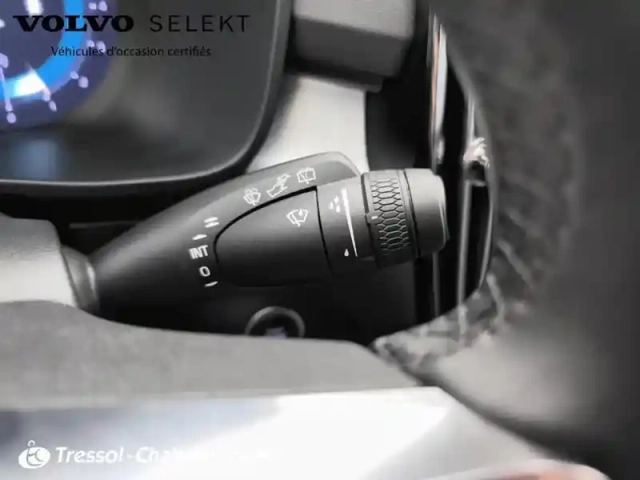 Volvo Xc40 b3 163 ch dct7 plus — photo 1