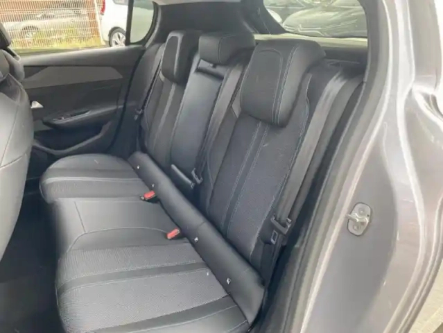 Peugeot 308 iii puretech 130 s&amp;s eat8 allure pack — photo 17