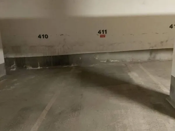 Parking 12 m²